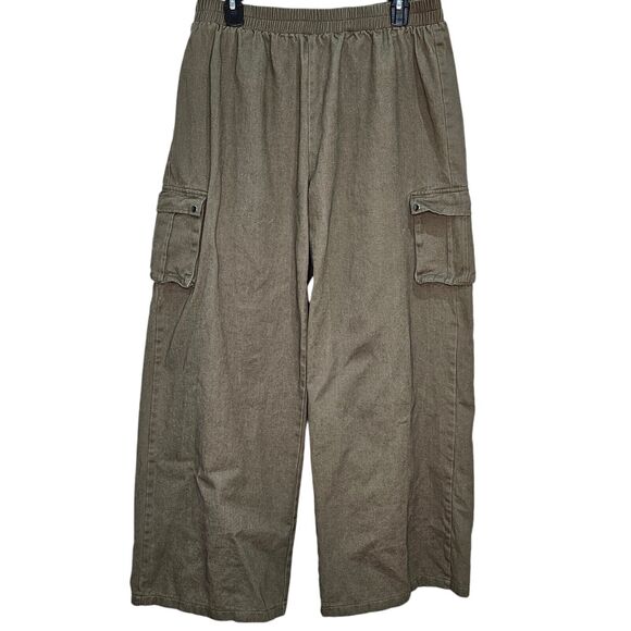 PrettyLittleThing Khaki Wide Leg Cargo Pants - Picture 2 of 9